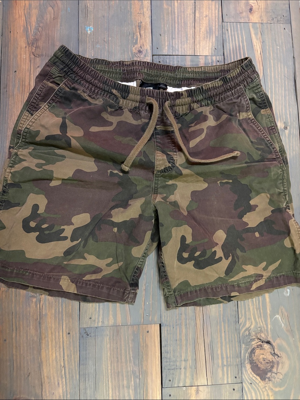 Vans Men's Camouflage Drawstring Athletic Shorts - Green/Brown